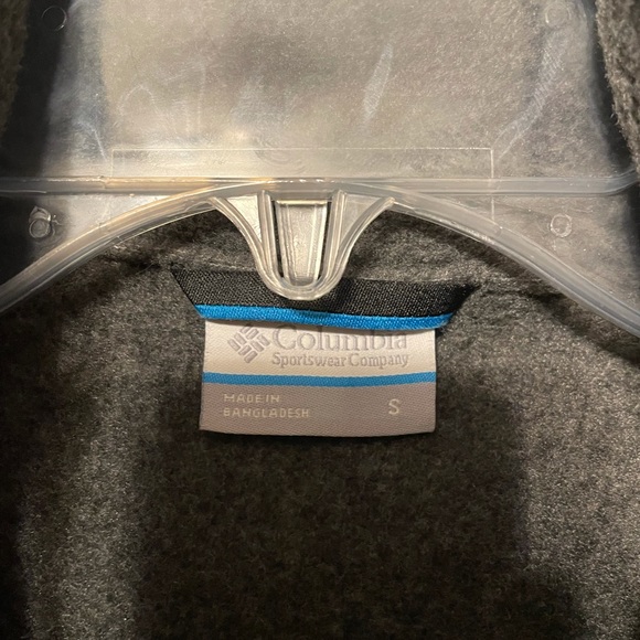 Men’s Grey Fleece Columbia Vest - Picture 3 of 4